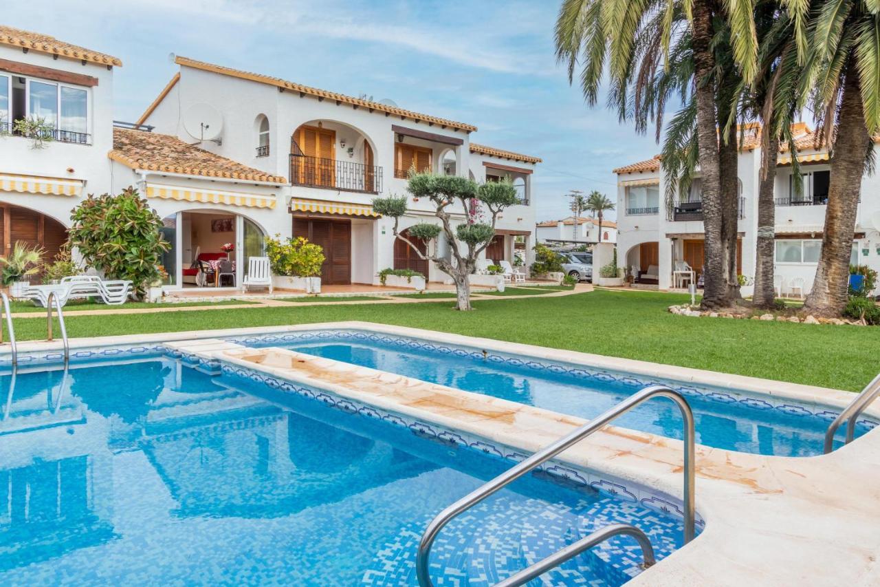 Well equipped 1 Bedroom Bungalow Denia Exteriör bild