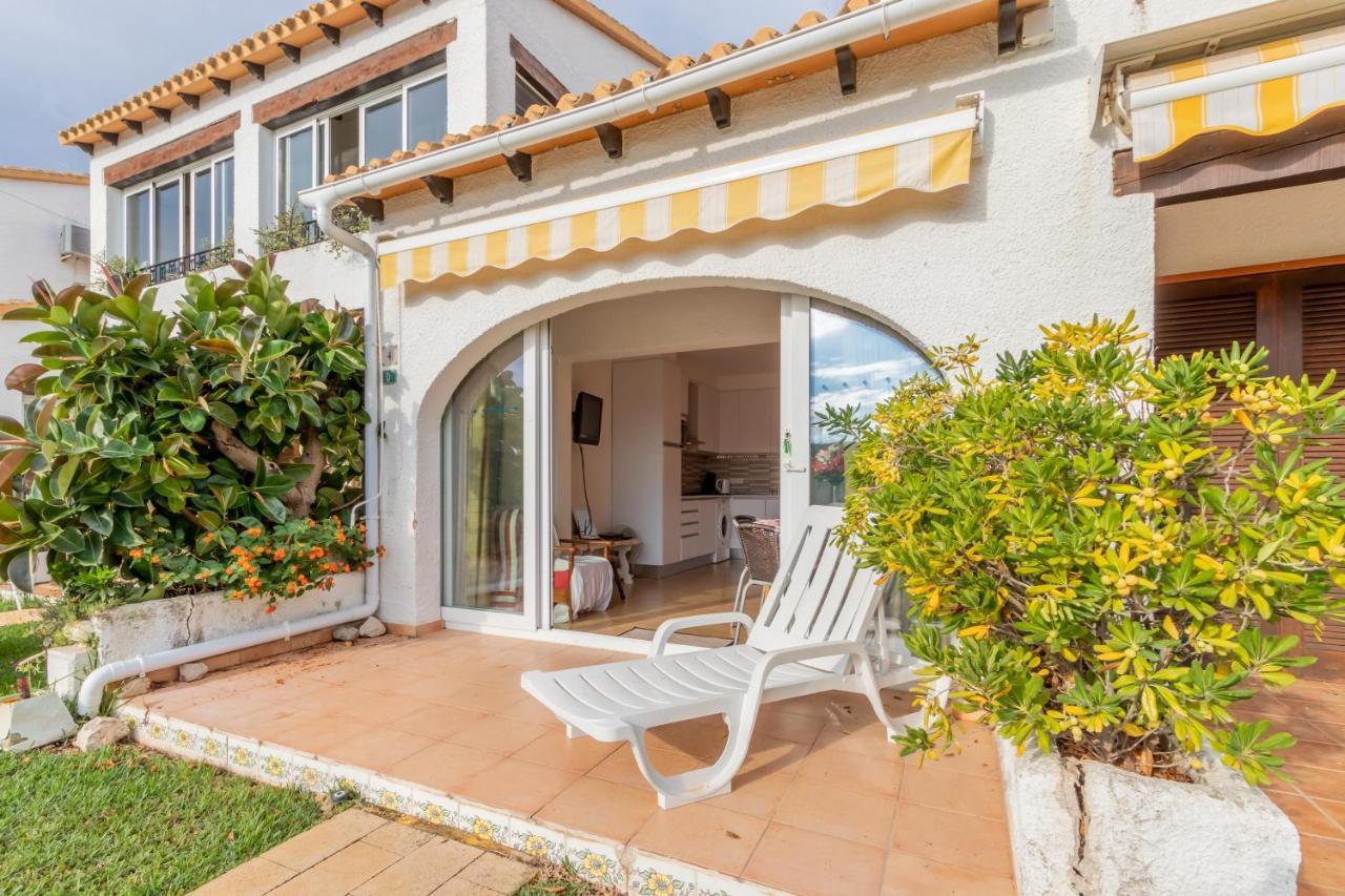 Well equipped 1 Bedroom Bungalow Denia Exteriör bild