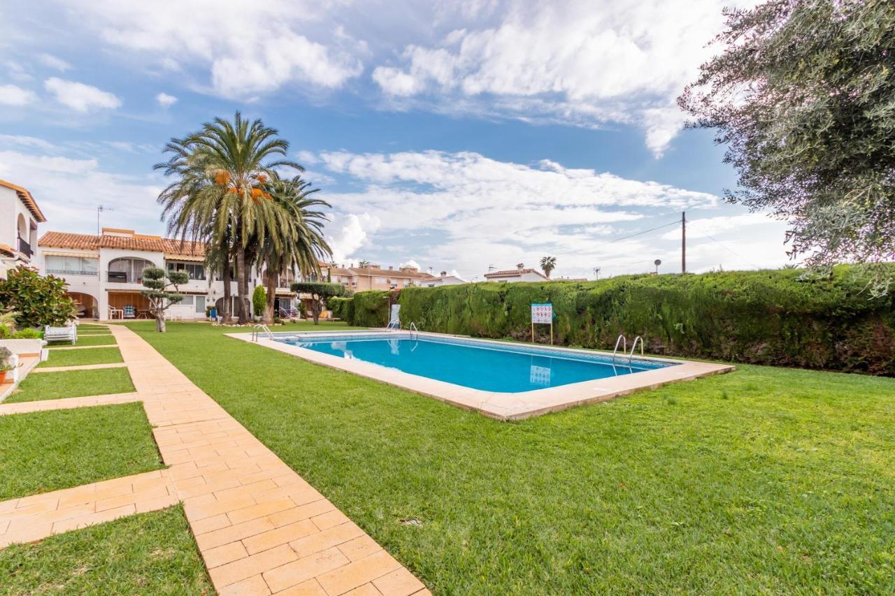 Well equipped 1 Bedroom Bungalow Denia Exteriör bild