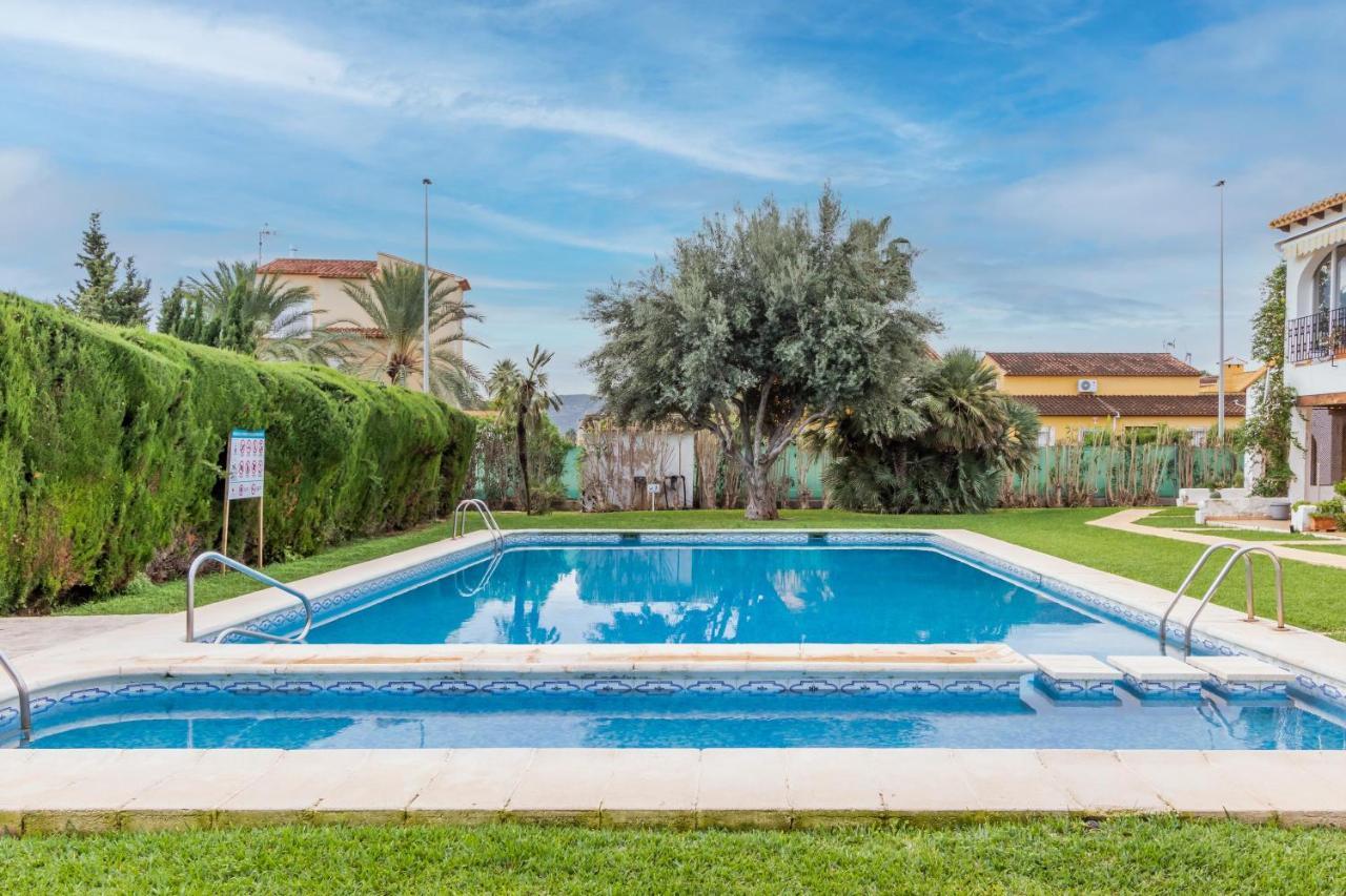 Well equipped 1 Bedroom Bungalow Denia Exteriör bild